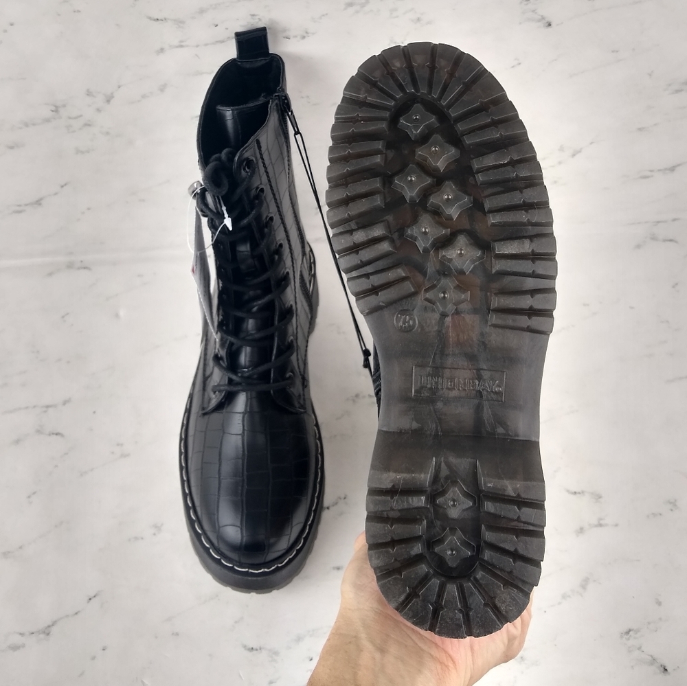 NEW Croc & Chain Chunky Platform Combat Boots - Picture 5 of 6